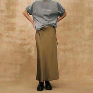 NWT ZARA MIDI SKIRT WITH BELT OIL